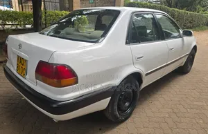 Toyota Corolla 1997 White
