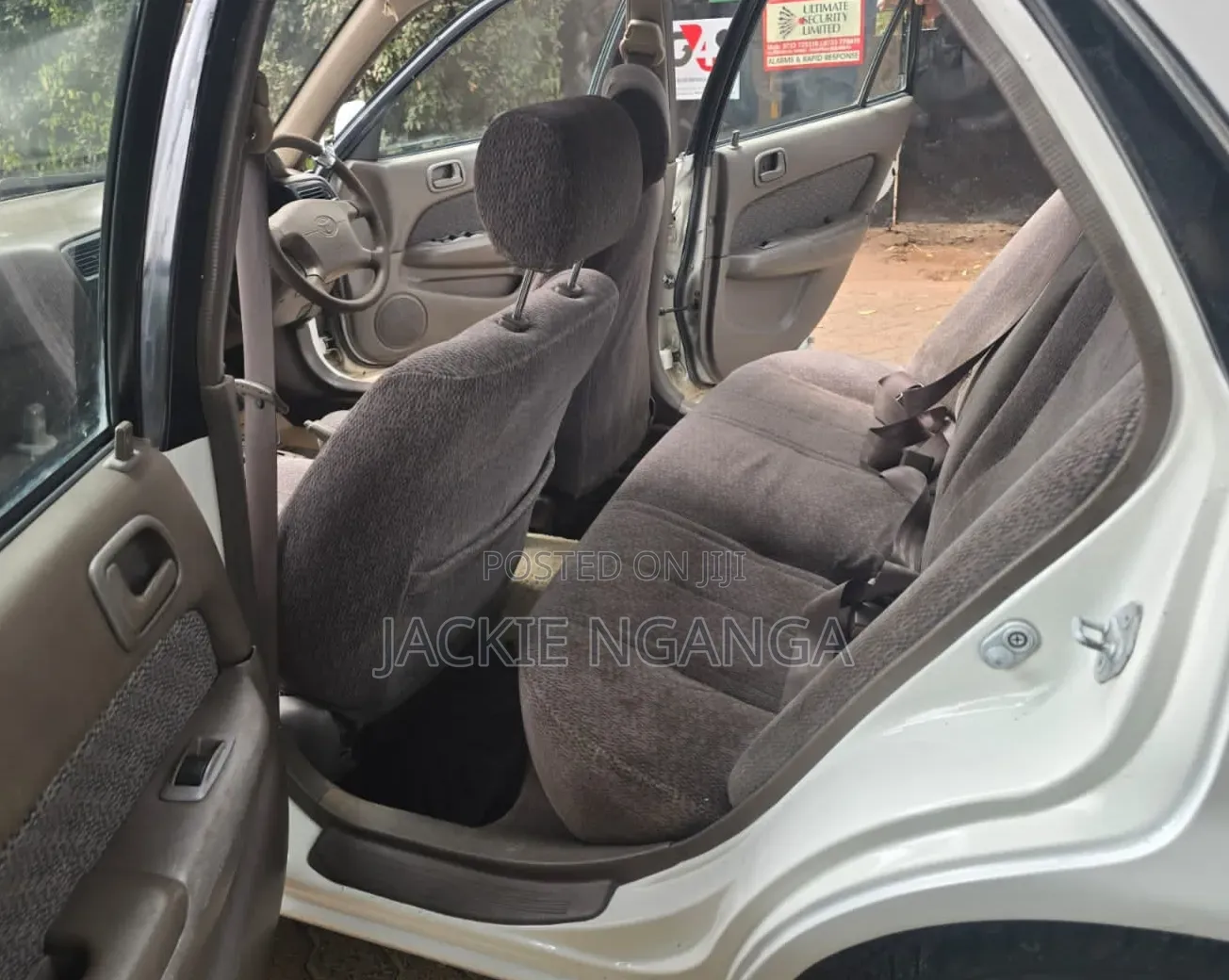 Toyota Corolla 1997 White