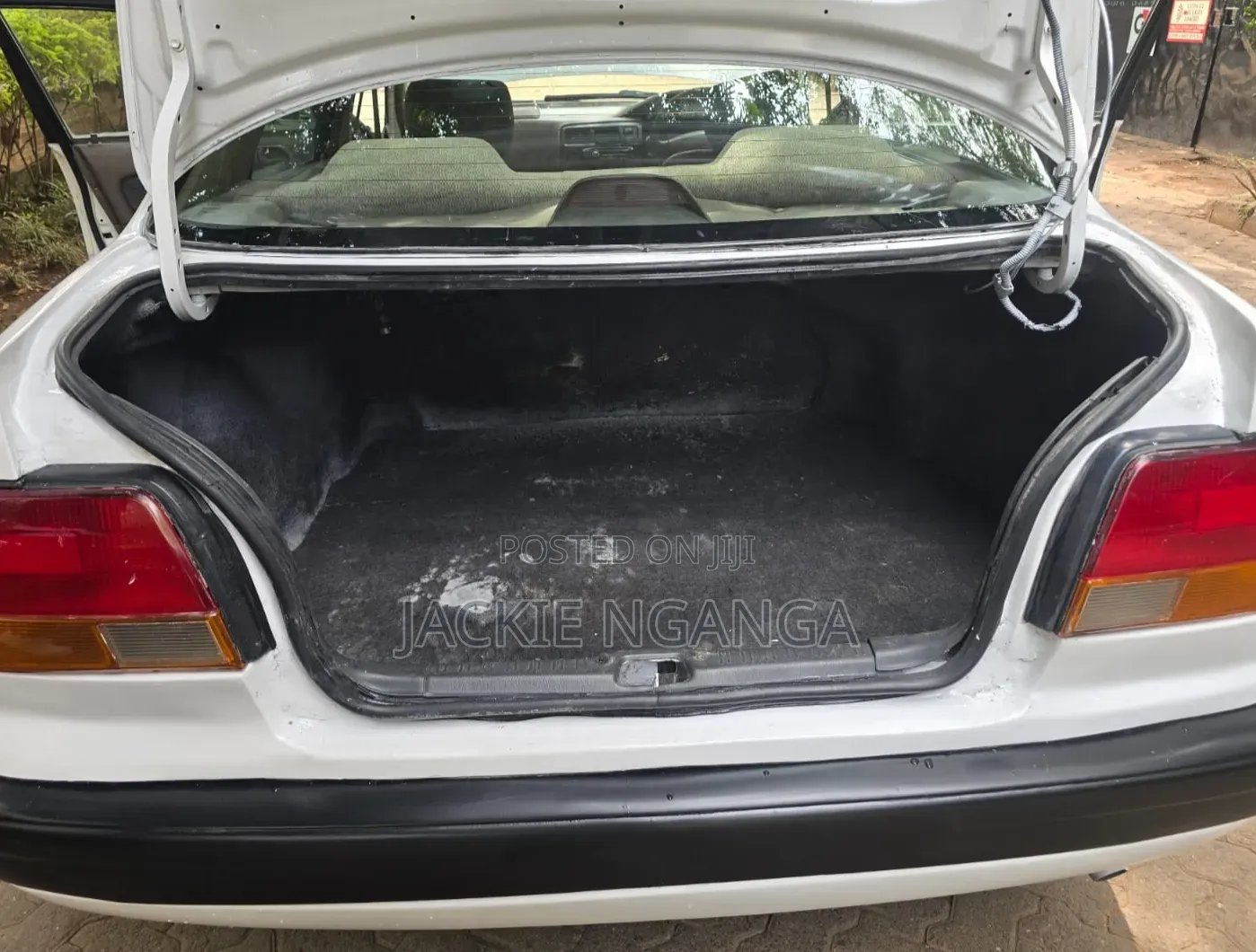 Toyota Corolla 1997 White