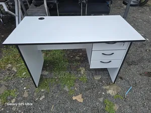High Performance Office Desk/Executive Modern Desk√