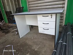 High Performance Office Desk/Executive Modern Desk√