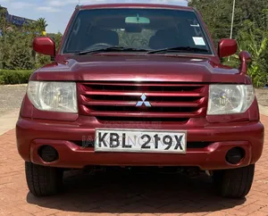 Mitsubishi Pajero 2004 Maroon