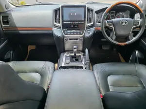 Toyota Land Cruiser Prado 2016 Gray