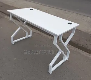 Metallic Frame Office Desk/Wooden Top Executive Office Desk