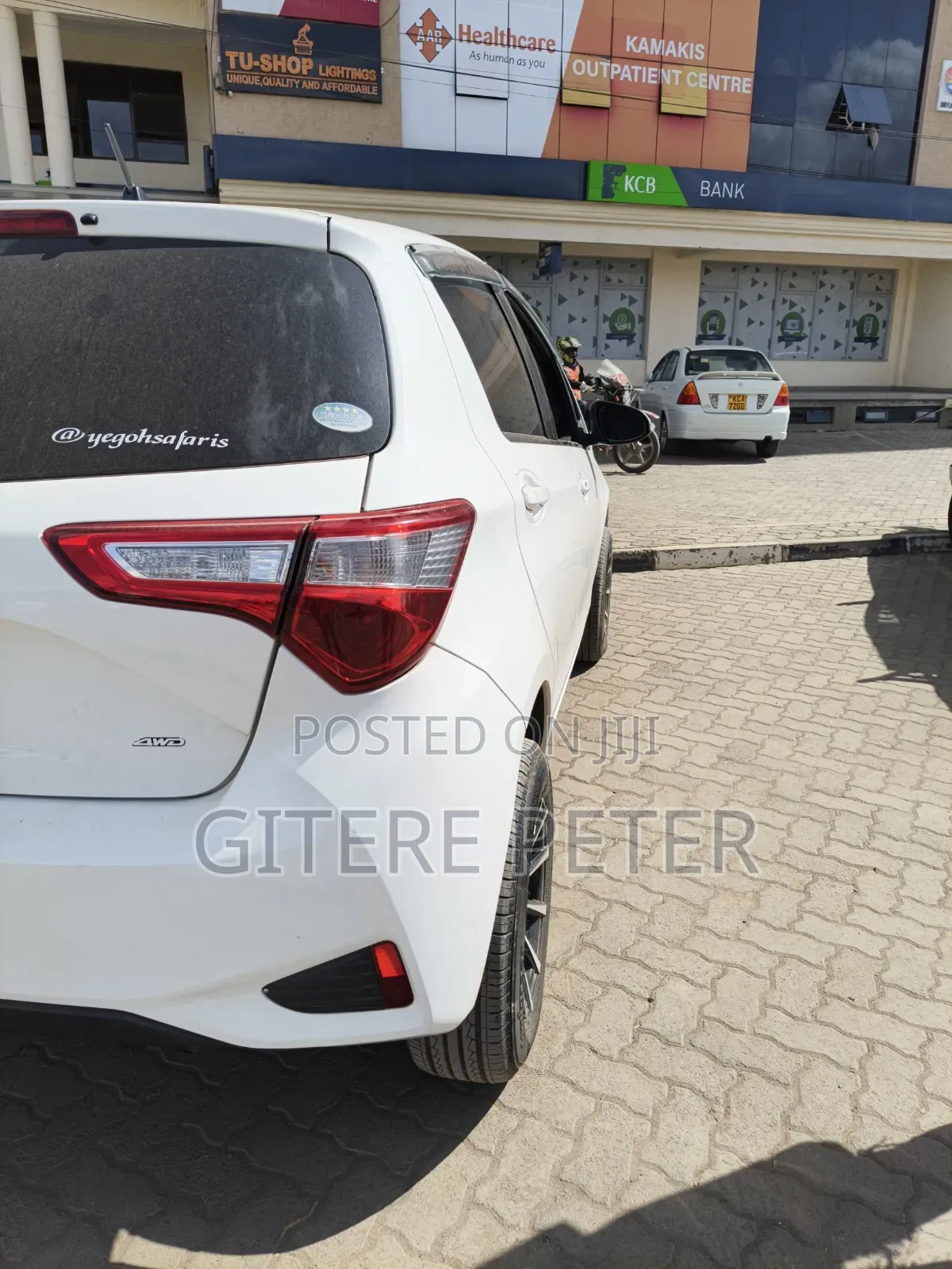 Toyota Vitz 2018 White