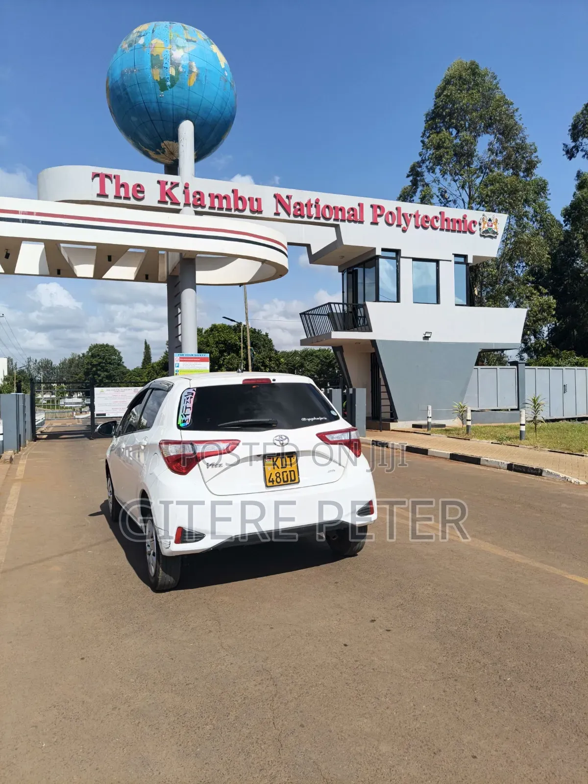 Toyota Vitz 2018 White