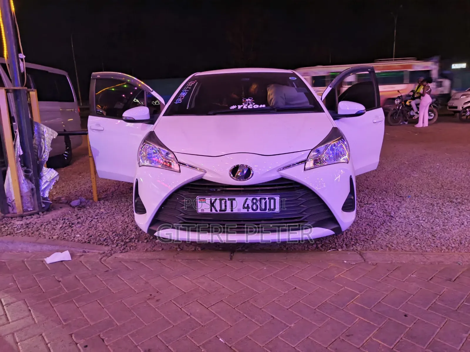 Toyota Vitz 2018 White