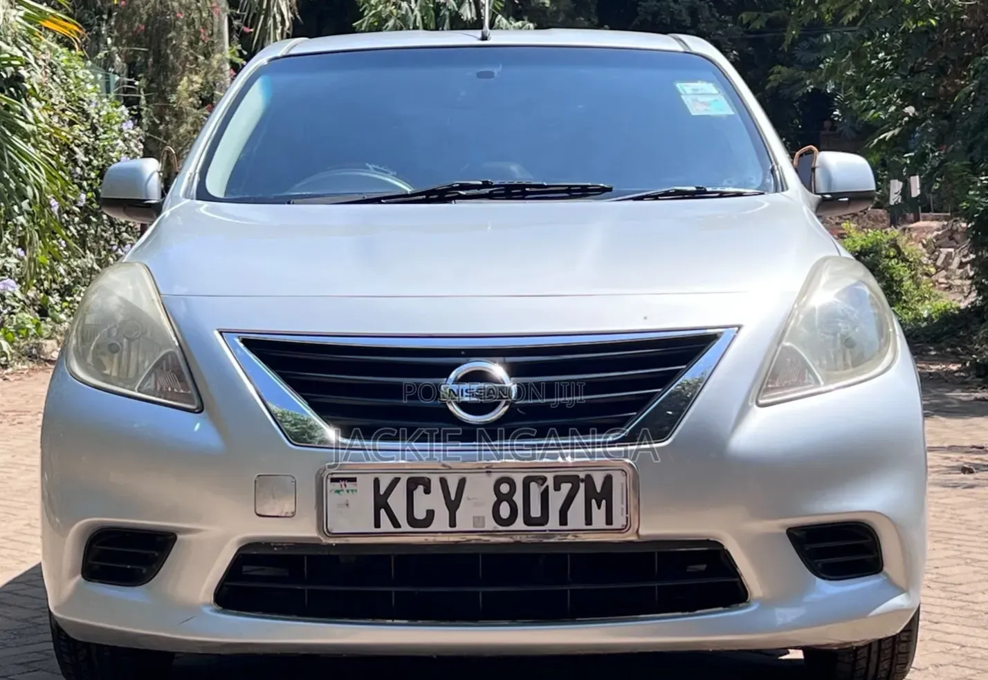 Nissan Latio 1.2 2013 Silver