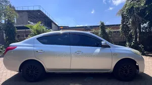 Nissan Latio 1.2 2013 Silver