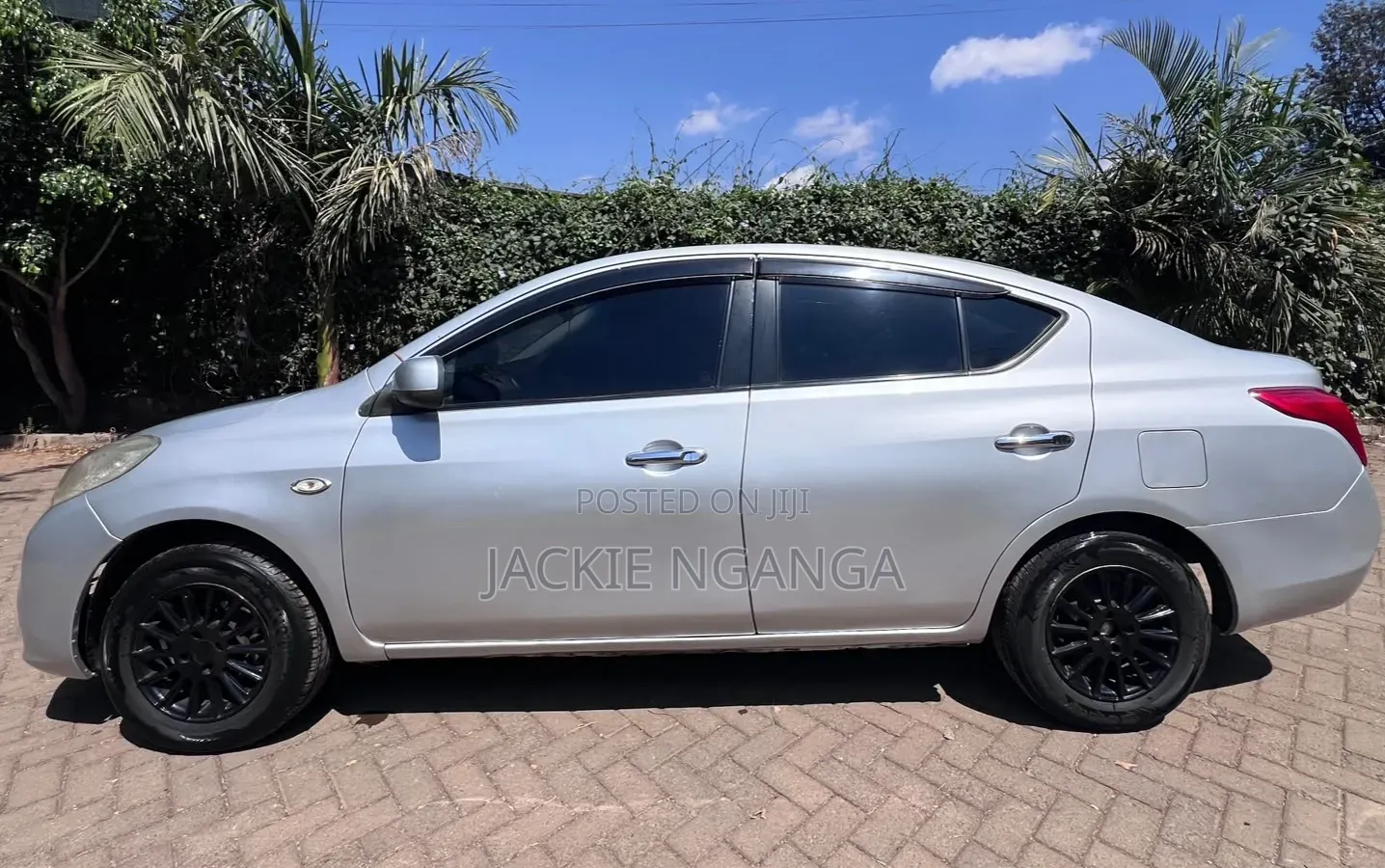 Nissan Latio 1.2 2013 Silver