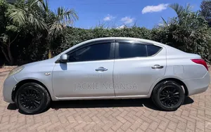 Nissan Latio 1.2 2013 Silver