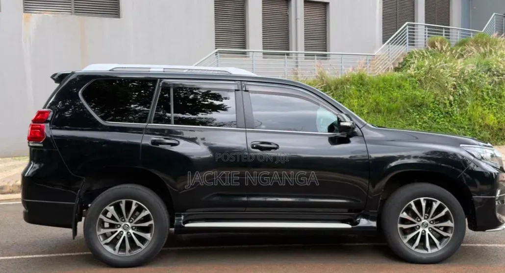 Toyota Land Cruiser Prado 2020 Black