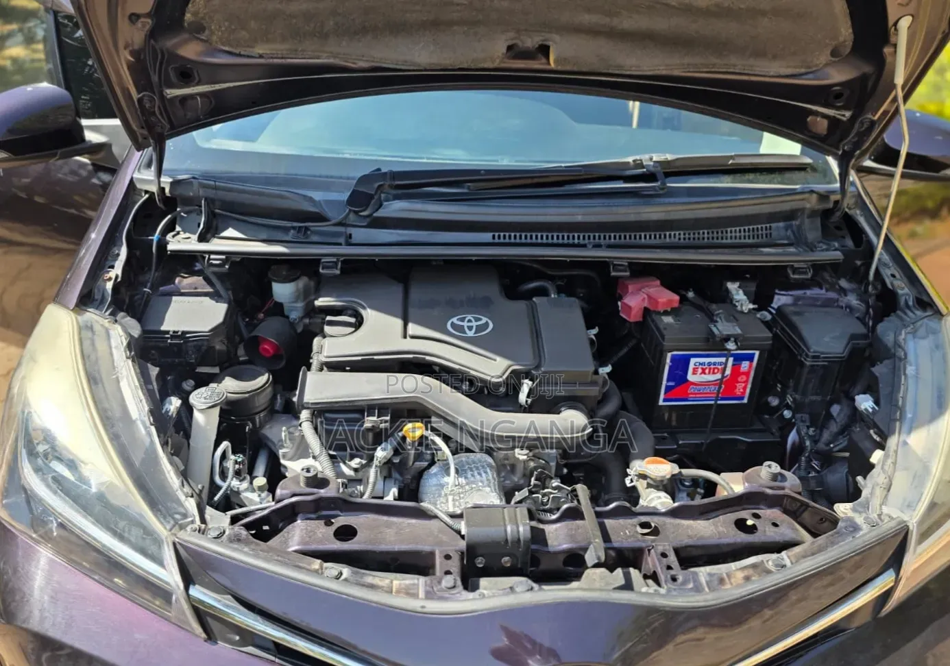 Toyota Vitz 2016 Maroon