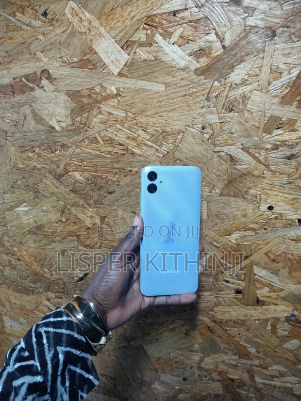 Samsung Galaxy A04e 32 GB Blue - thumbnail 2