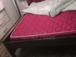 Bed 5by6 Wooden With Matresa