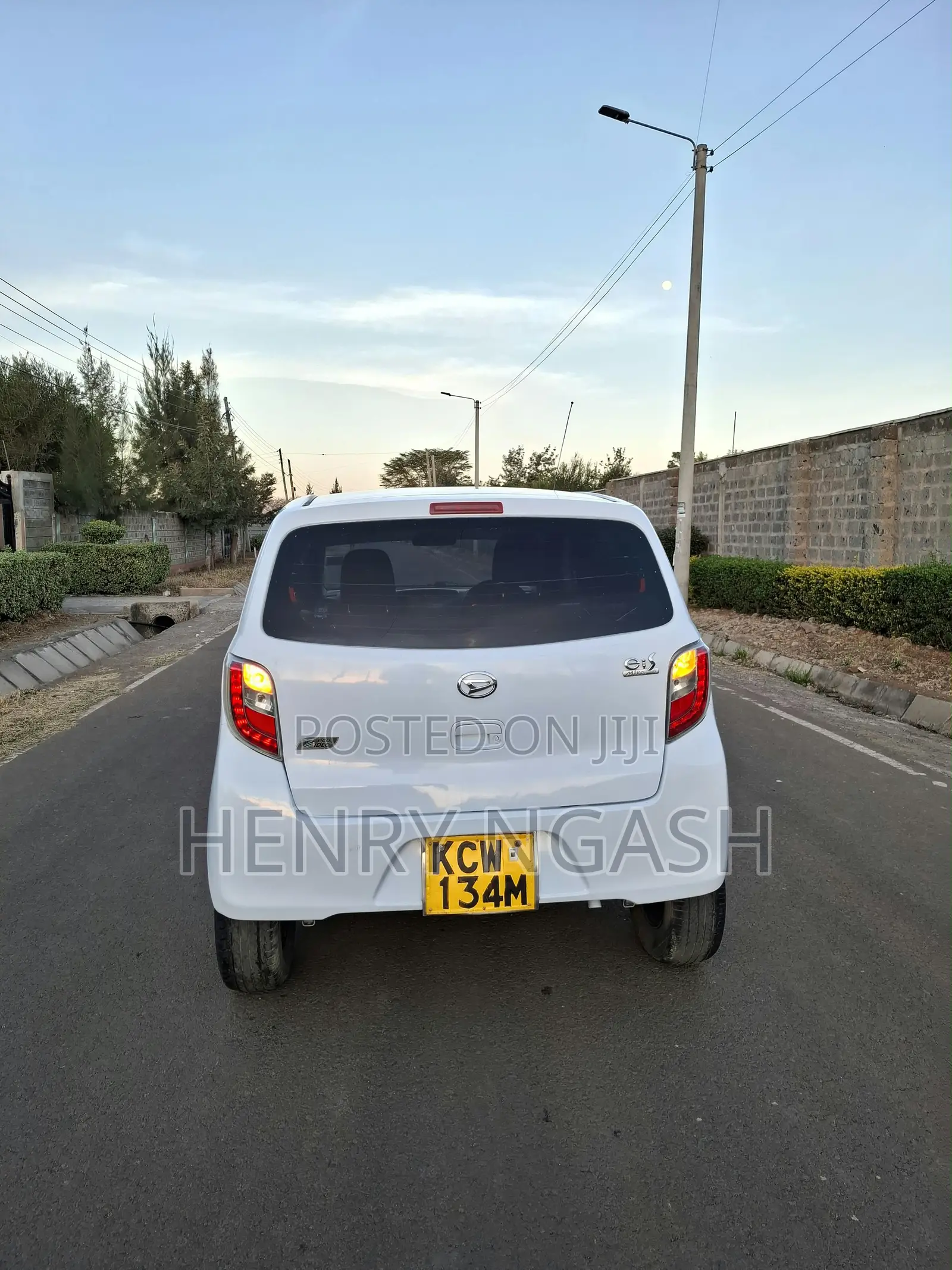 Daihatsu Mira 2012 Pearl