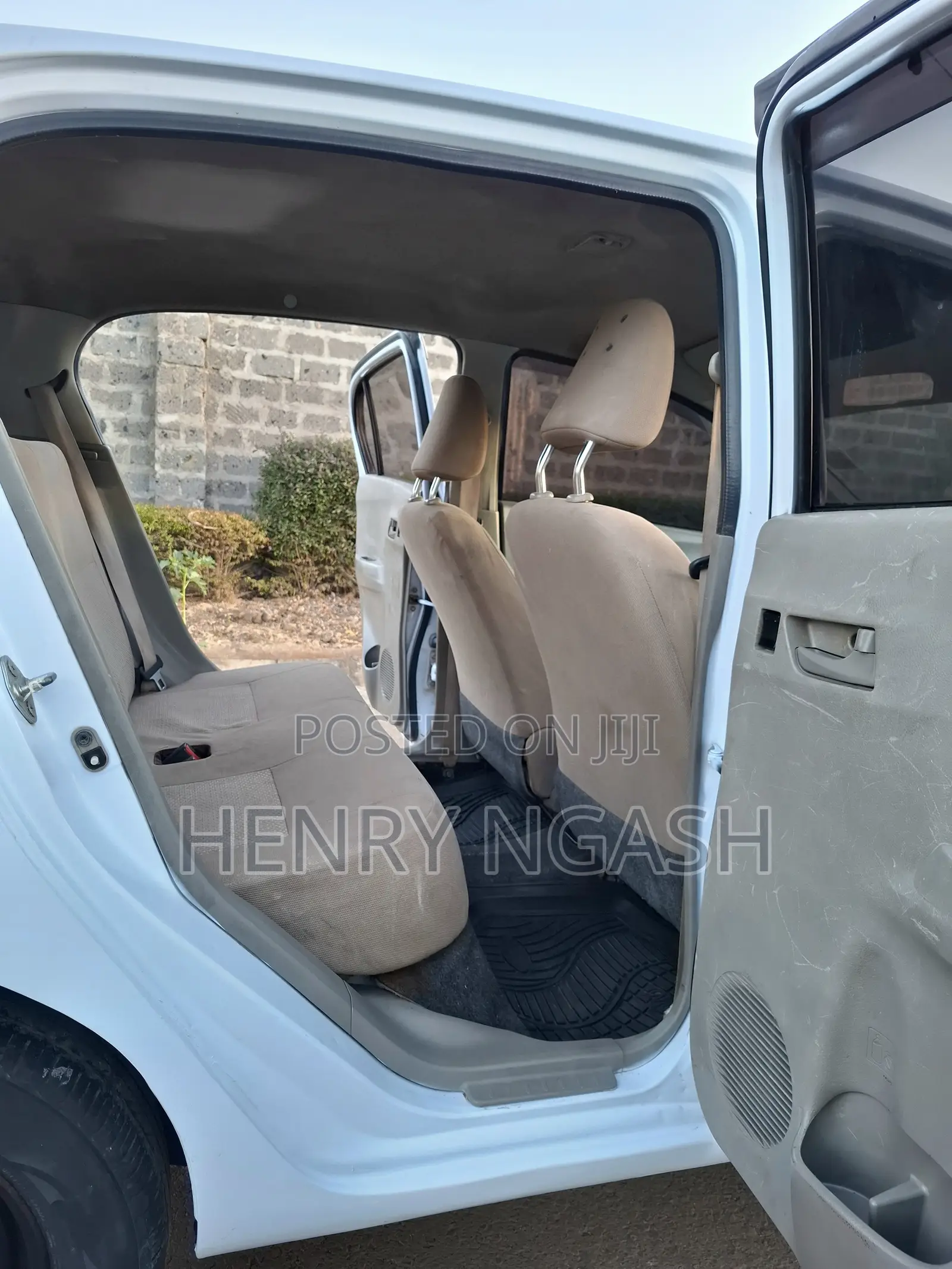Daihatsu Mira 2012 Pearl