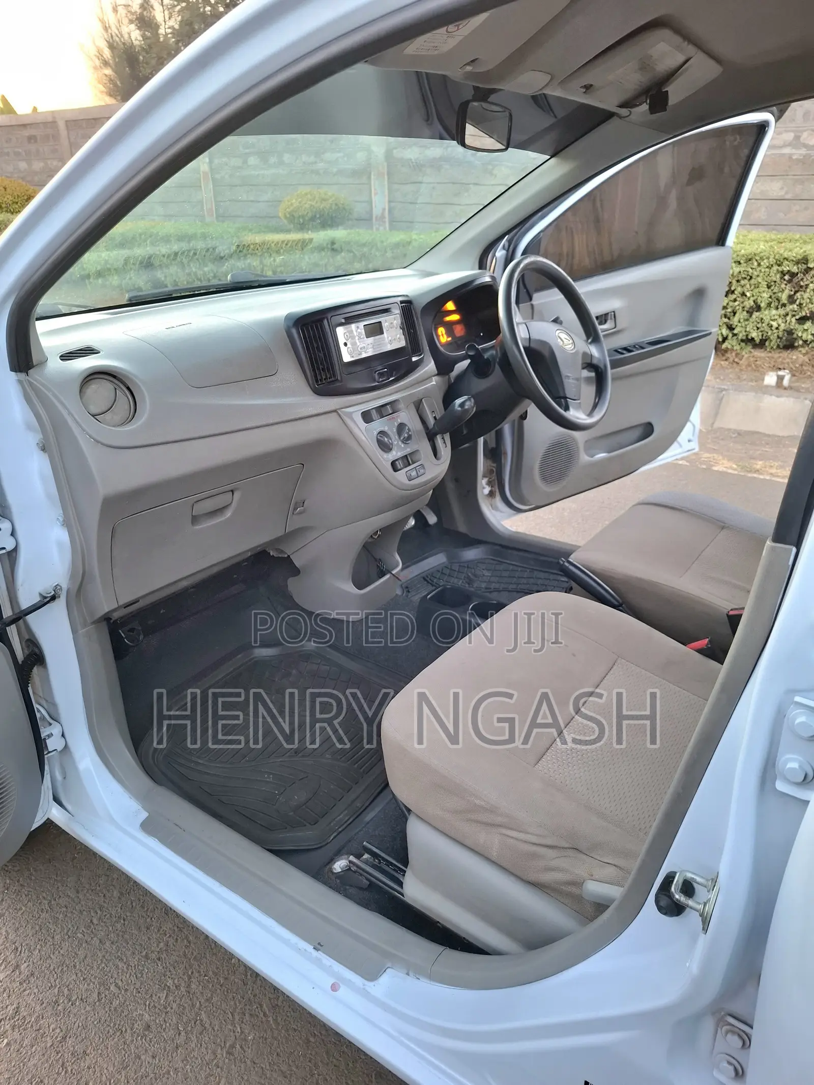 Daihatsu Mira 2012 Pearl
