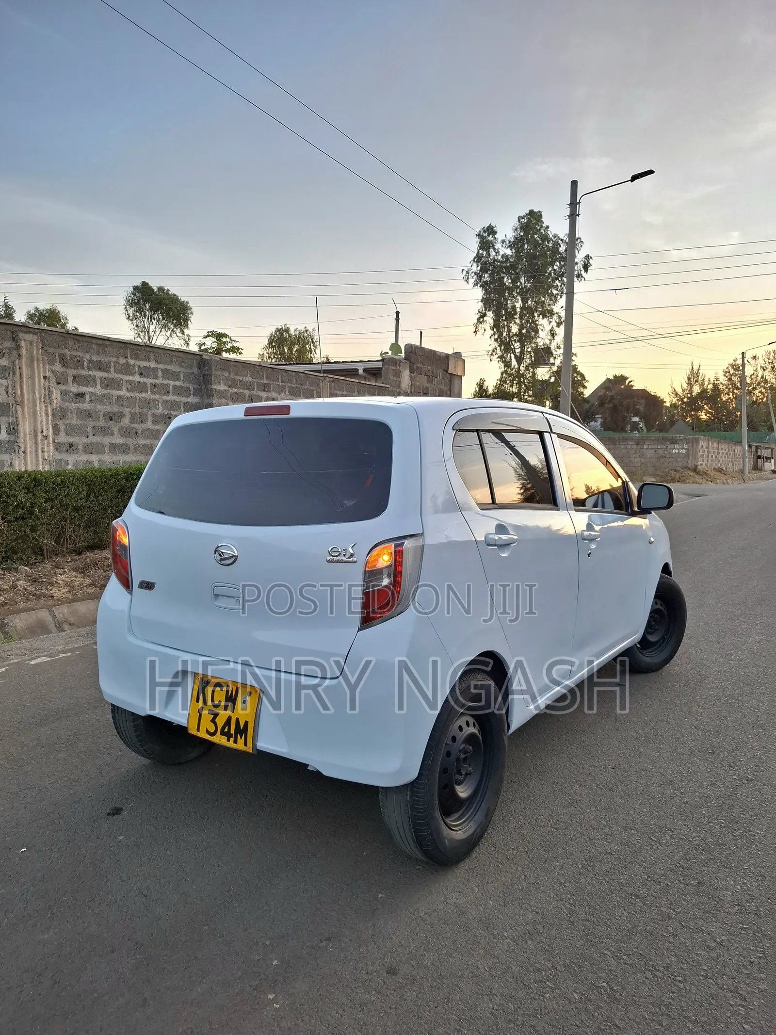 Daihatsu Mira 2012 Pearl