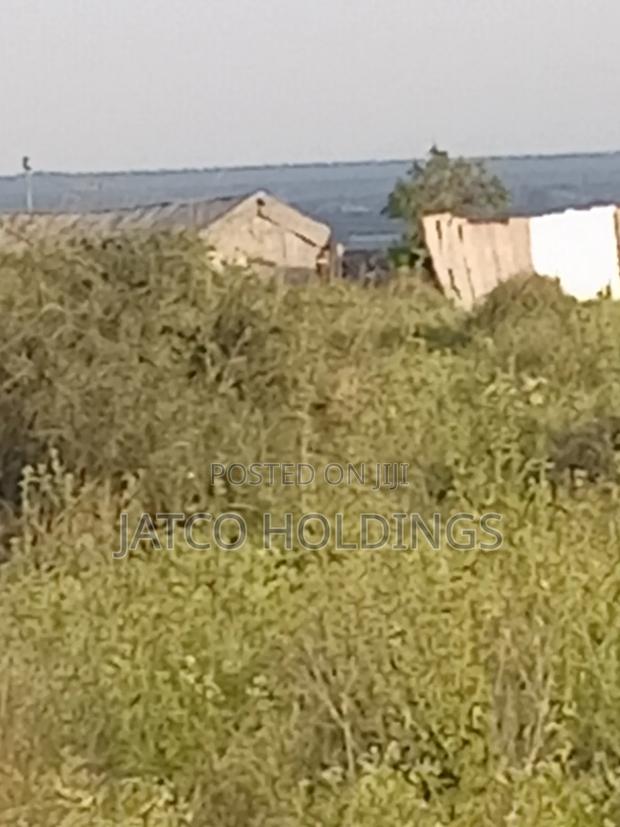 Land 2 Acres Konza