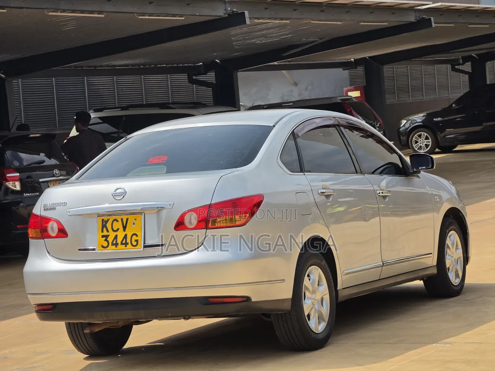 Nissan Bluebird 2012 Silver