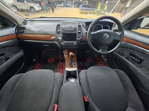 Nissan Bluebird 2012 Silver