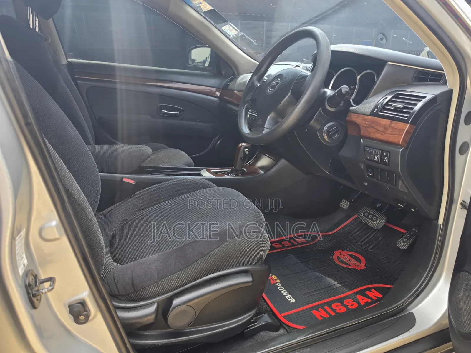 Nissan Bluebird 2012 Silver