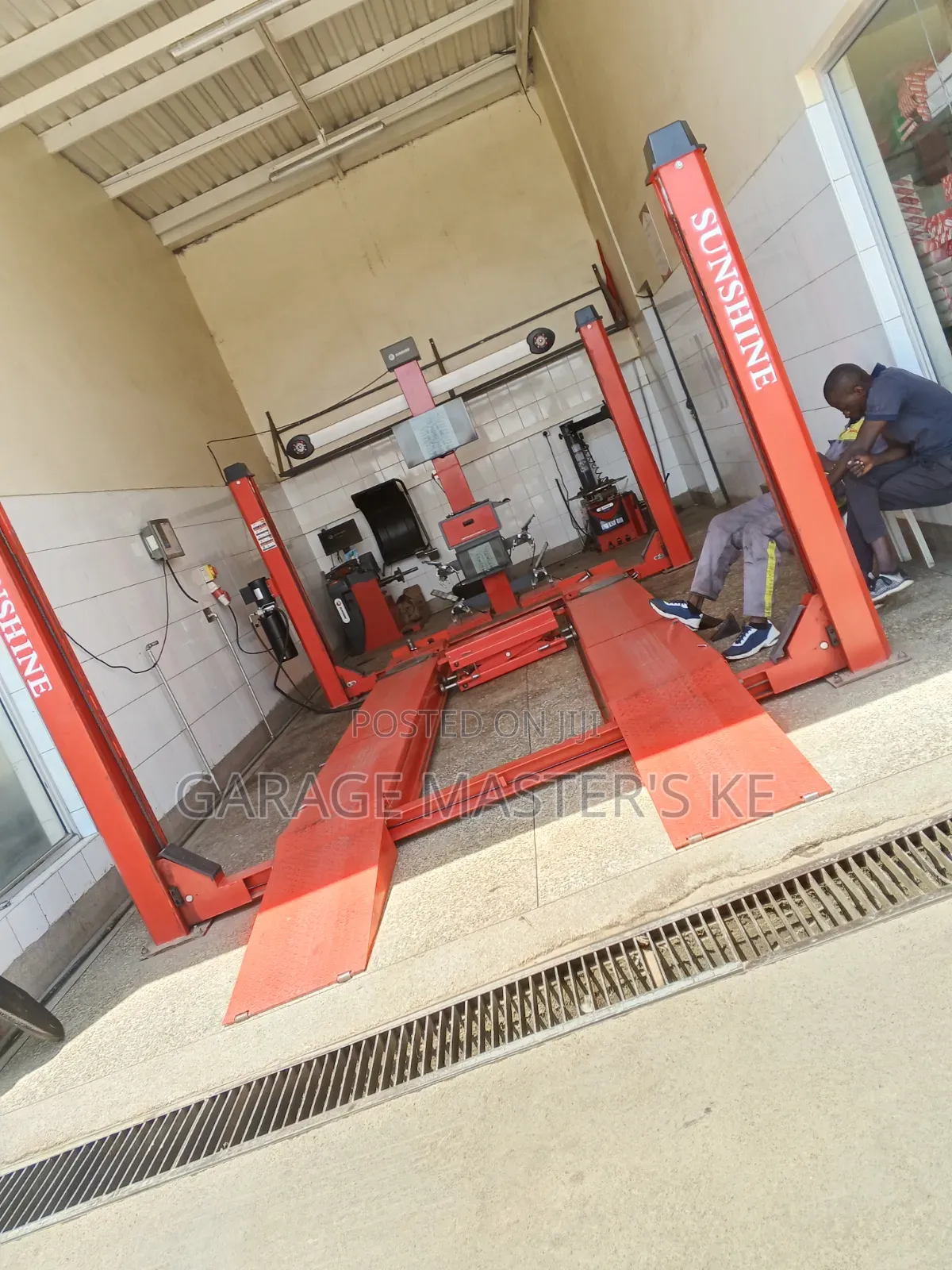 Sunshine Italy 3 D Wheel Alignment Machine Set With 4 Post Lift