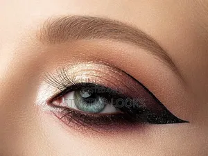 Women Makeup Eyeliner