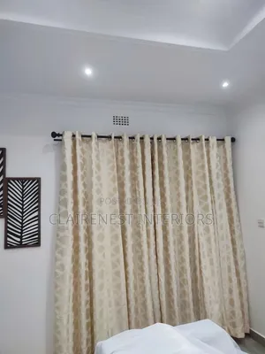 Durable Powder Coated Rod Curtain Support for Refined Décor.