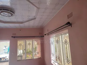 Quality Curtain Hardware for Refined Spaces.