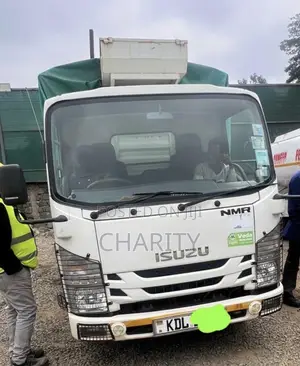 Isuzu NMR Yom 2022