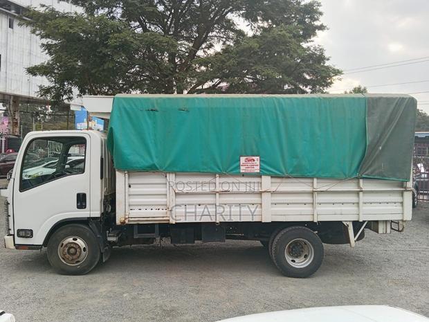 Isuzu NMR Yom 2022