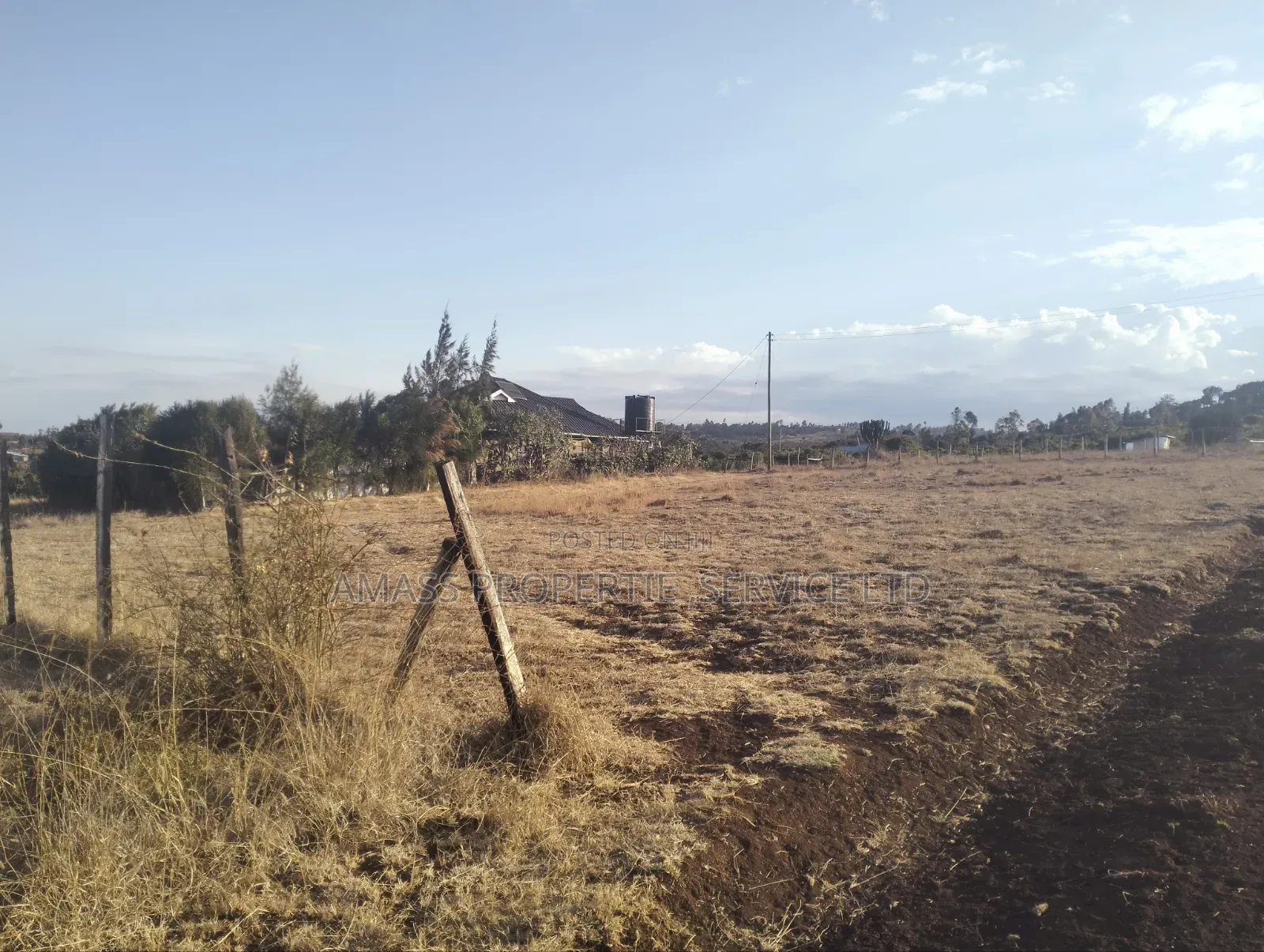 50* by 100* Kanyagia Mweiga Nyeri