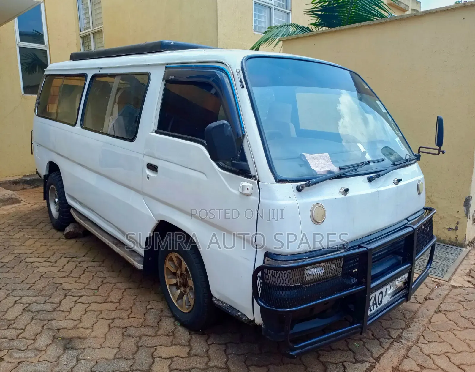 Nissan Caravan 1996 White