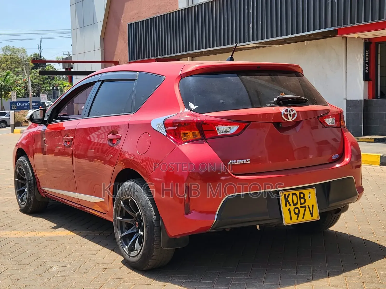 Toyota Auris 2013 Red