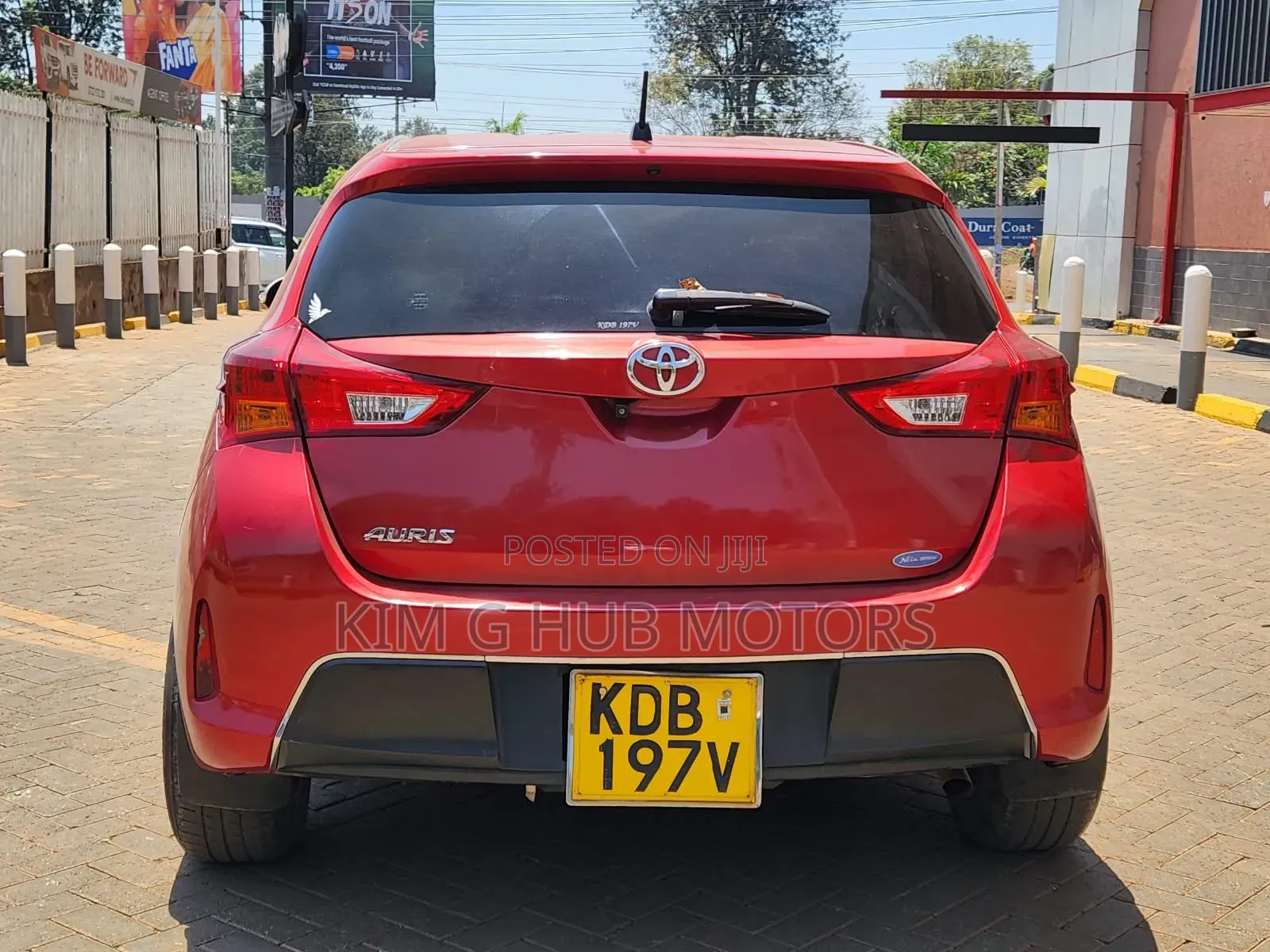 Toyota Auris 2013 Red