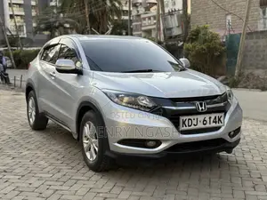 Honda Vezel 2015 Silver