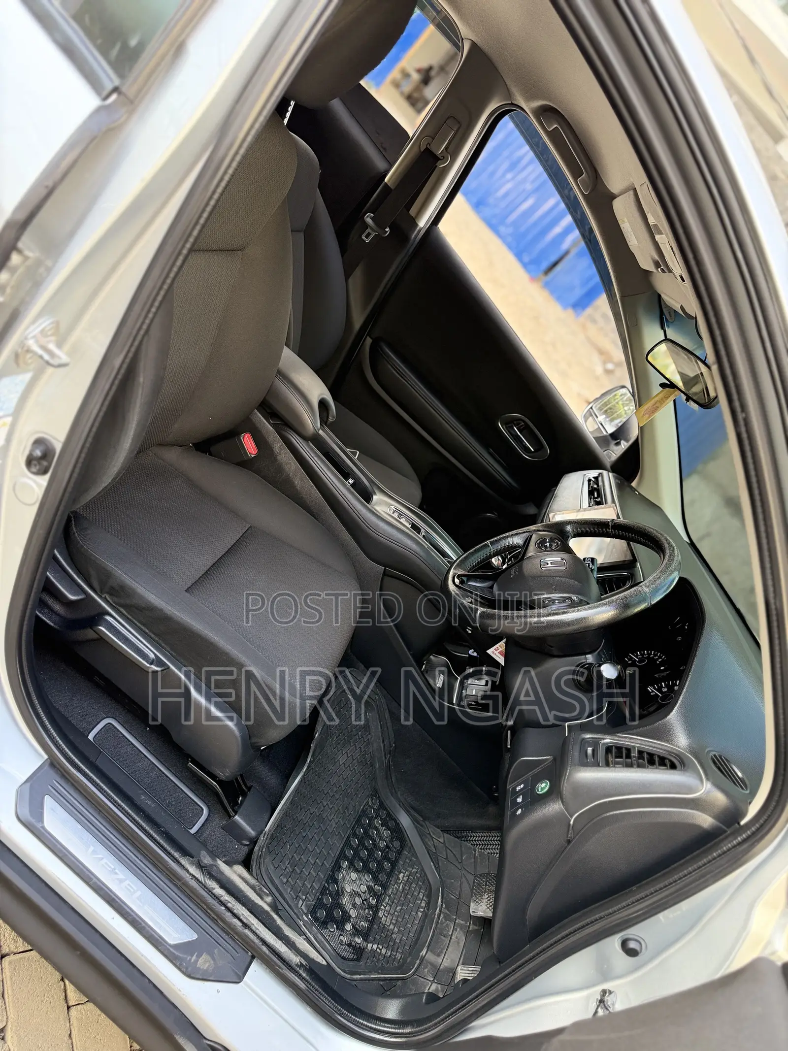 Honda Vezel 2015 Silver