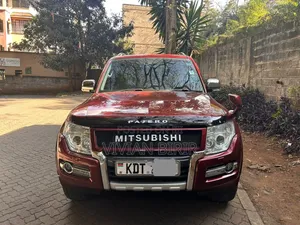 Mitsubishi Pajero 2018 Red