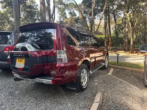 Mitsubishi Pajero 2018 Red