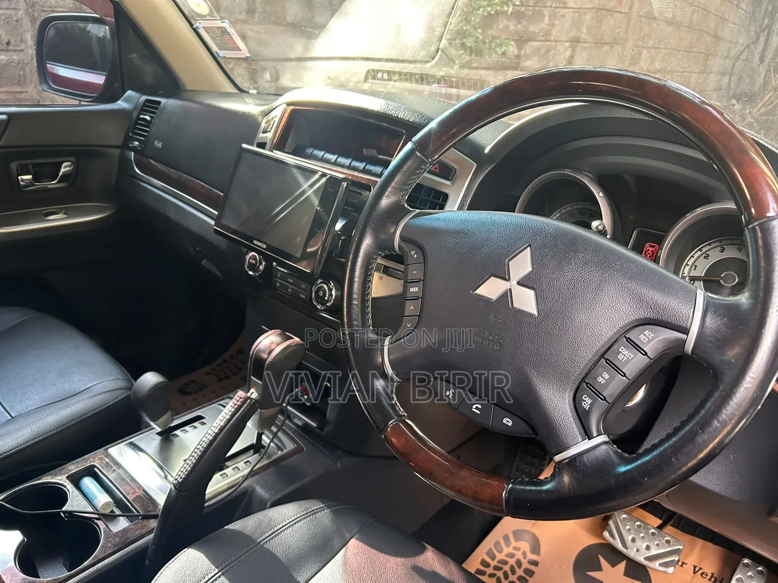 Mitsubishi Pajero 2018 Red