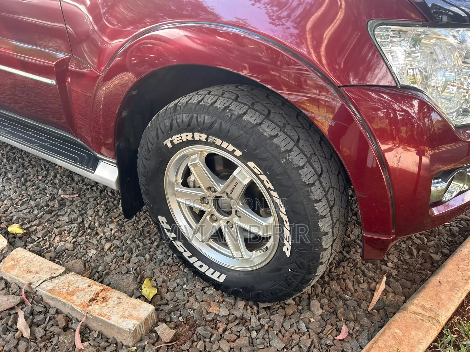 Mitsubishi Pajero 2018 Red