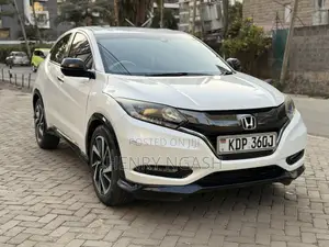 Honda Vezel 2018 White