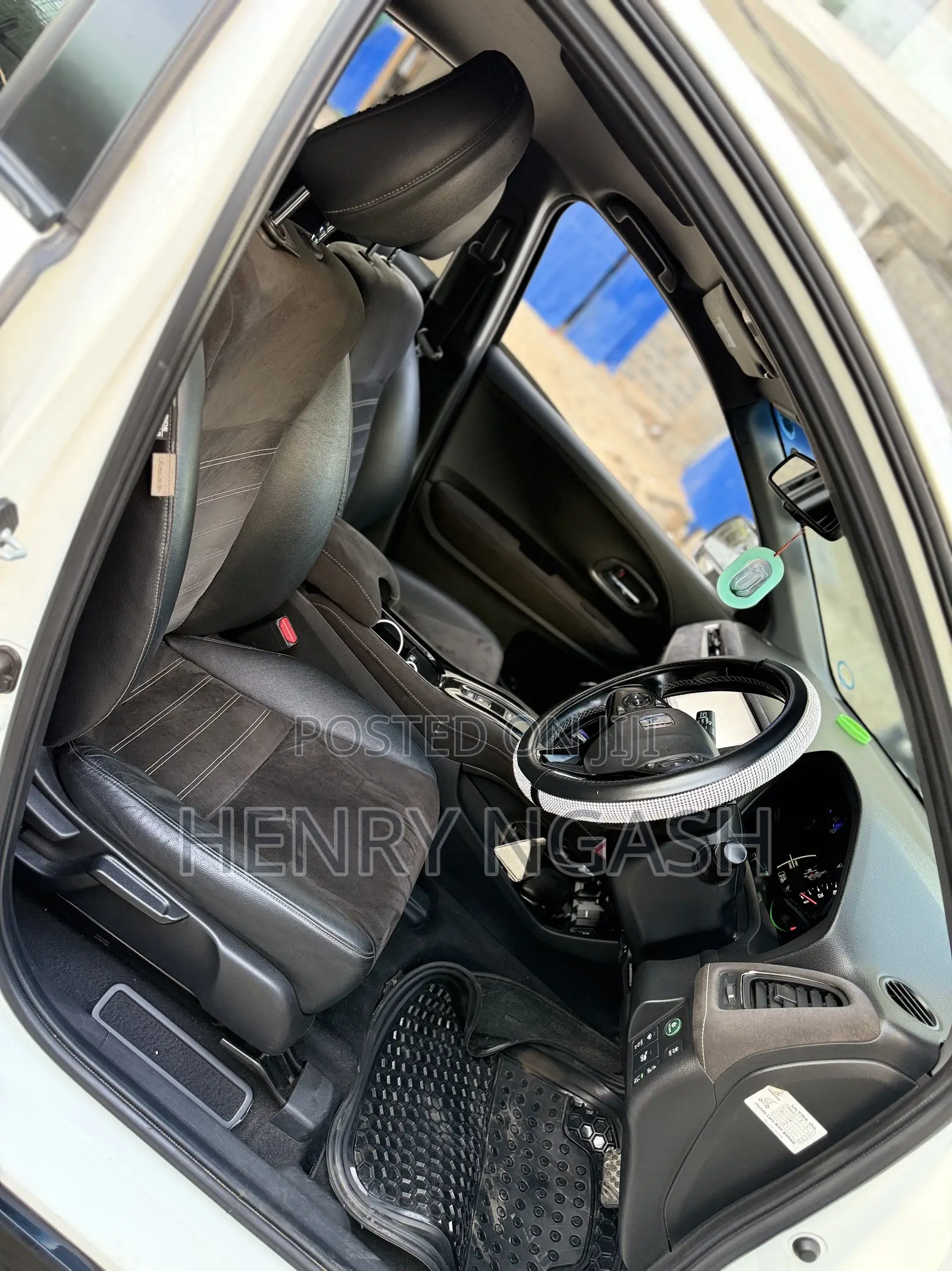 Honda Vezel 2018 White