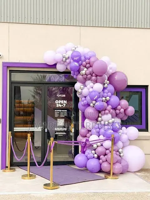 Outdoor Balloon Decor