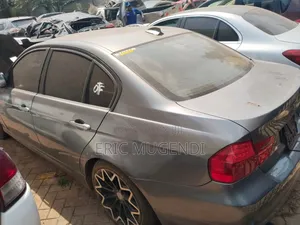 BMW 320i 2010 Gray