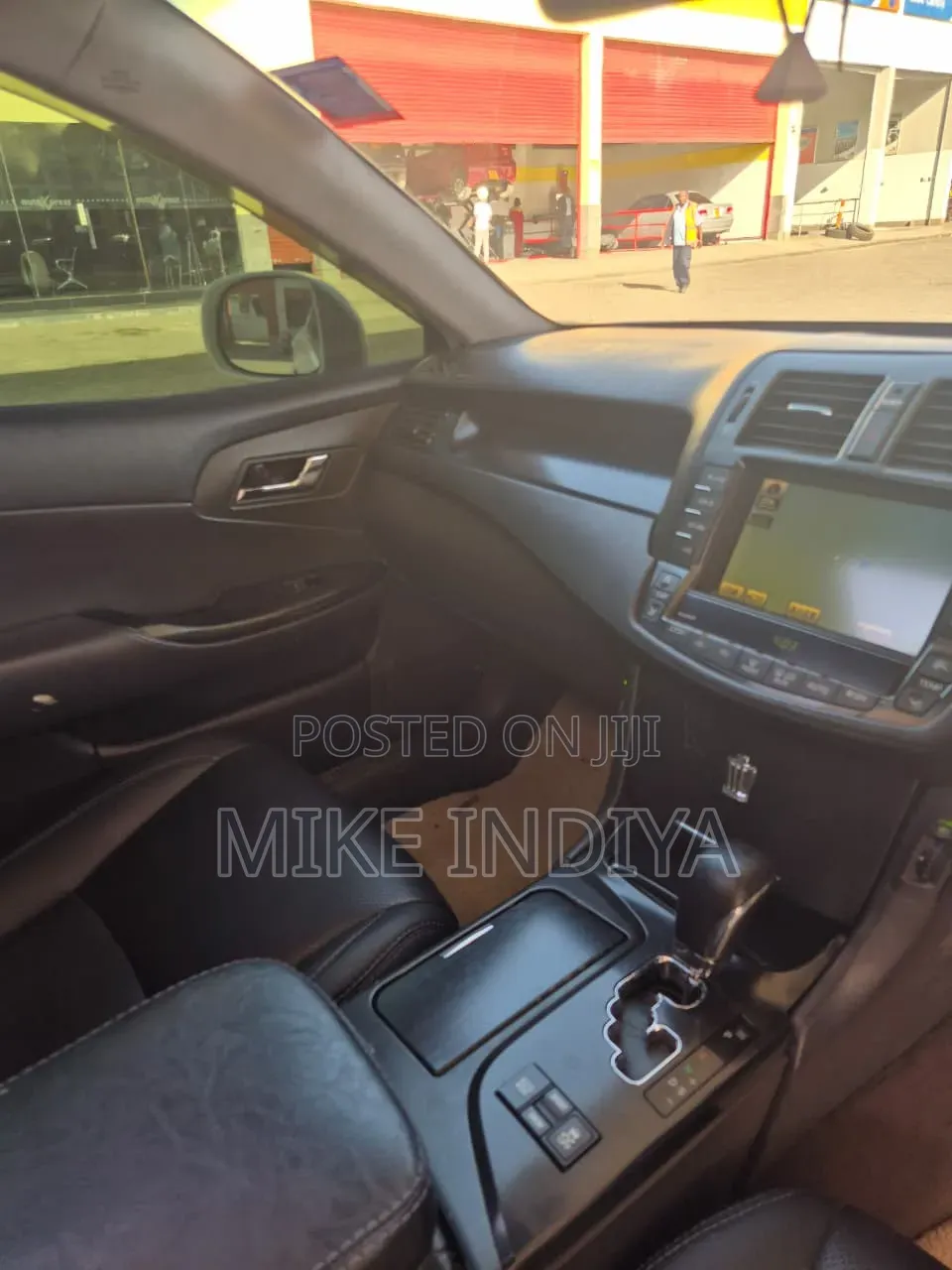 Toyota Crown 2012 Silver