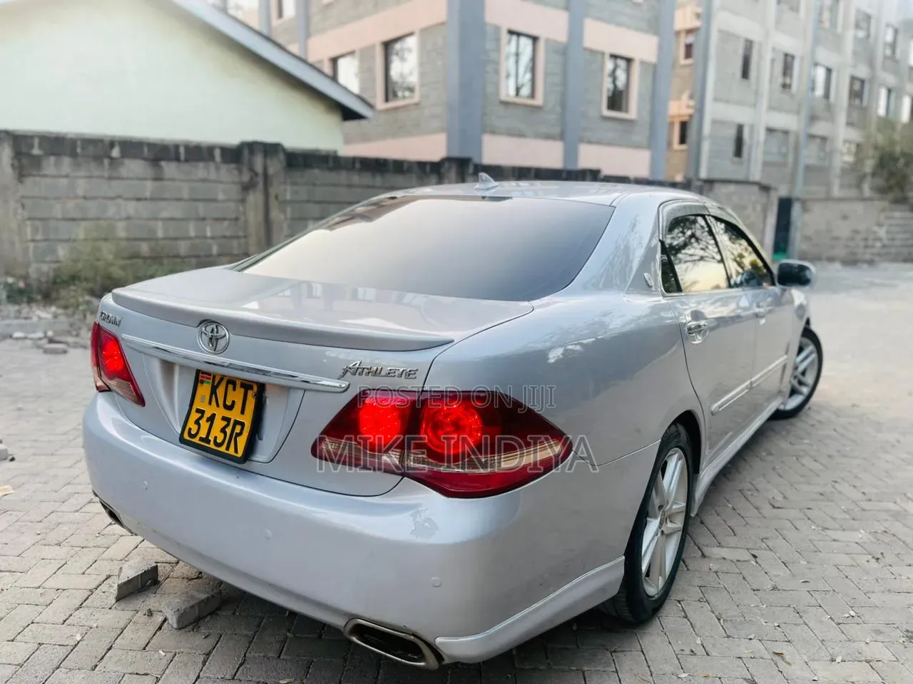 Toyota Crown 2012 Silver