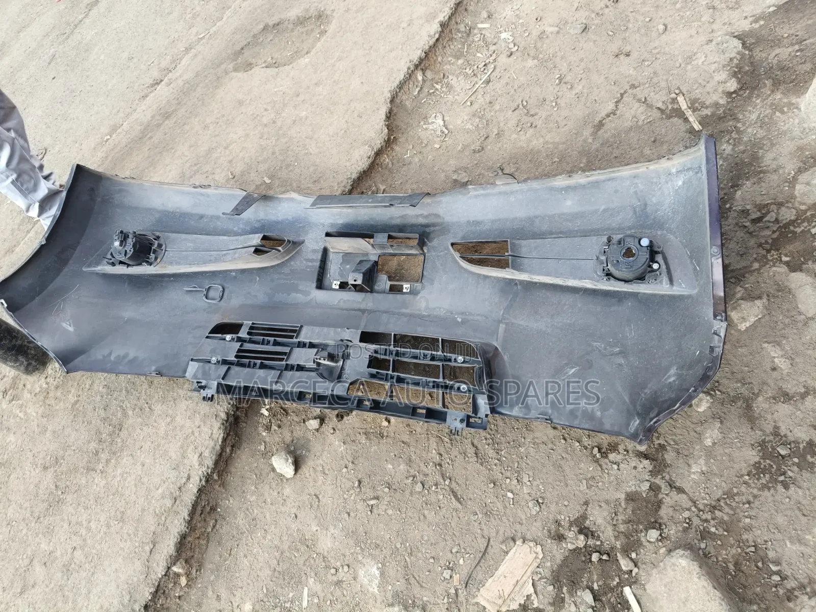 Bumper Toyota  BB Front.